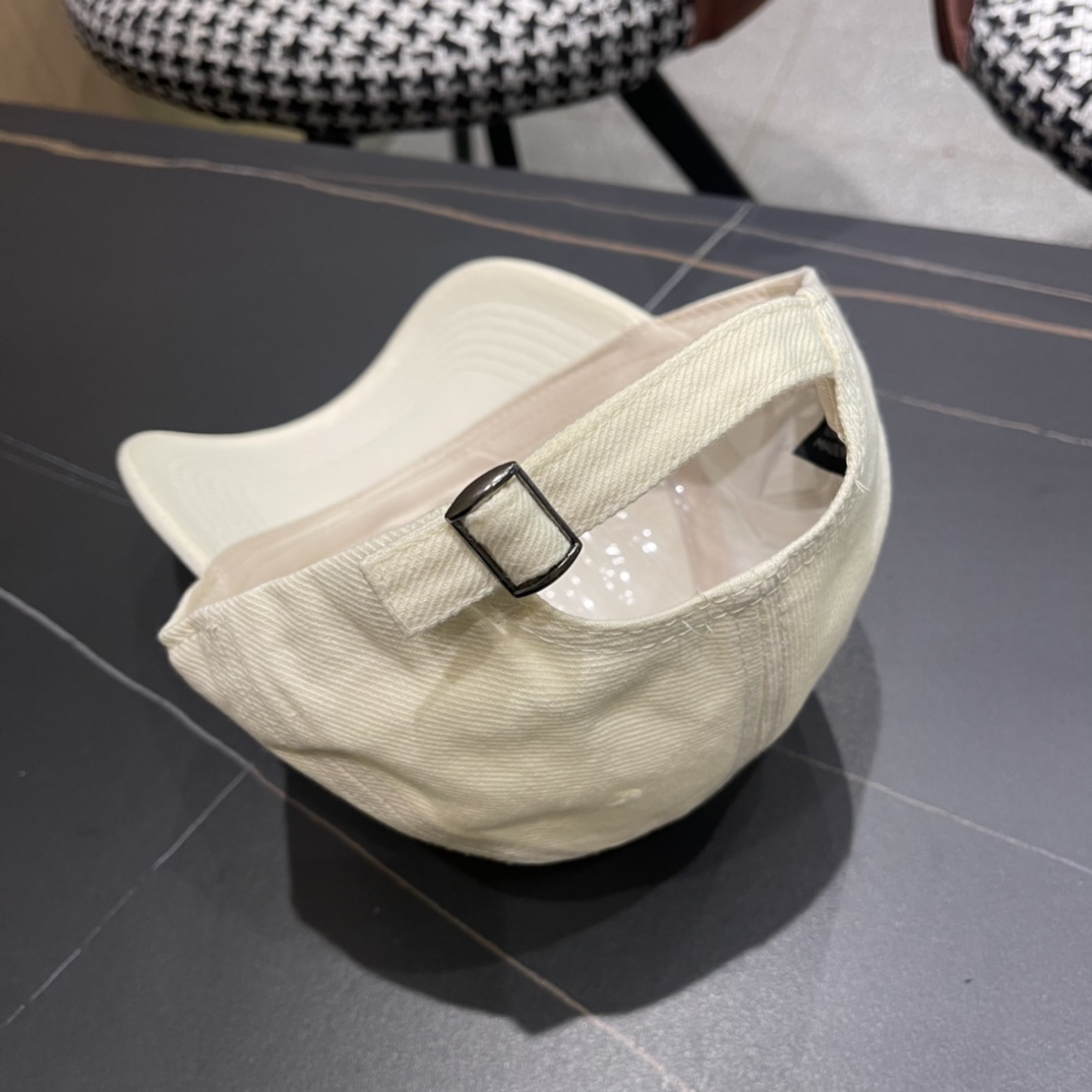 Moncler Cap - DopestKickz