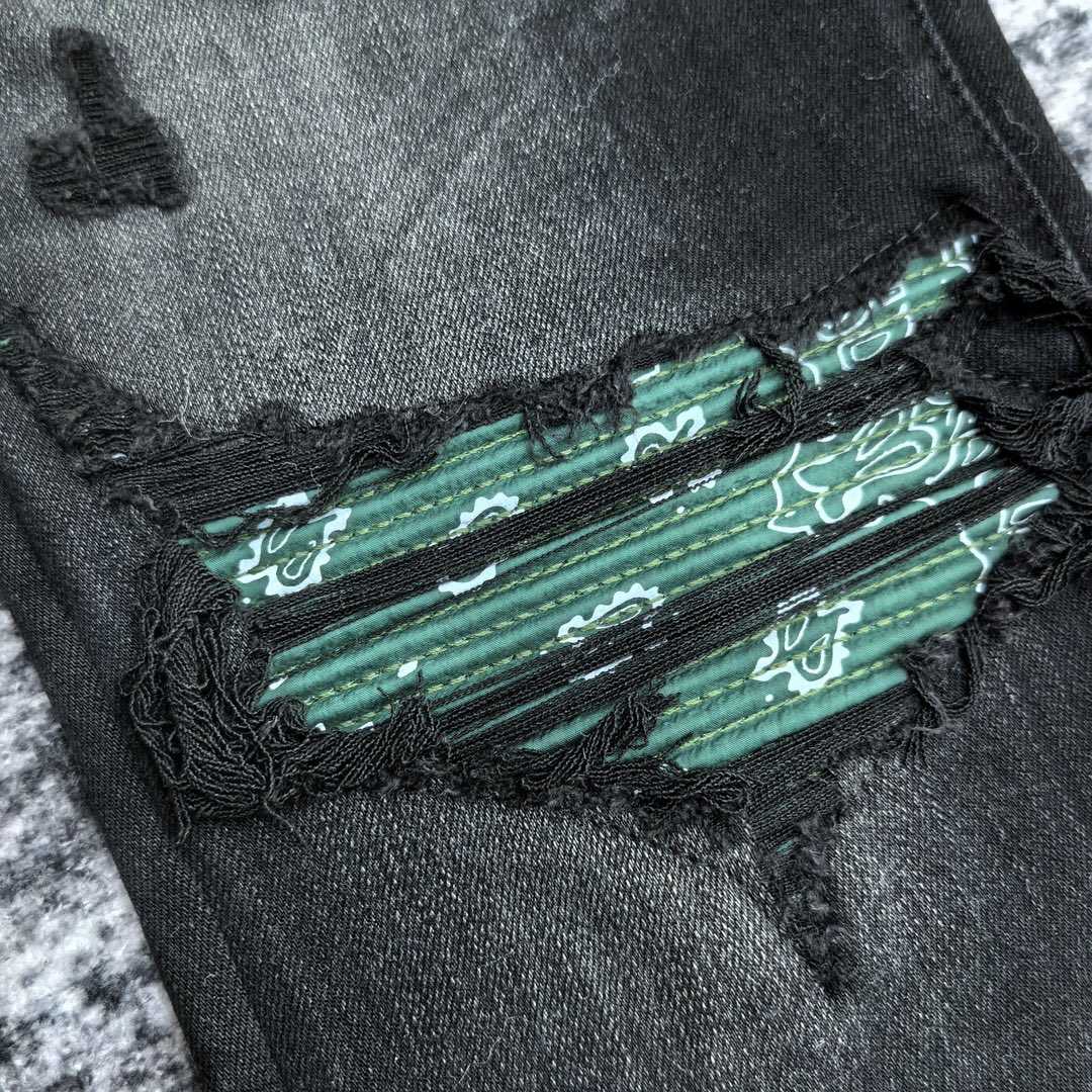 Amiri Slim Fit Jeans    665 - DopestKickz