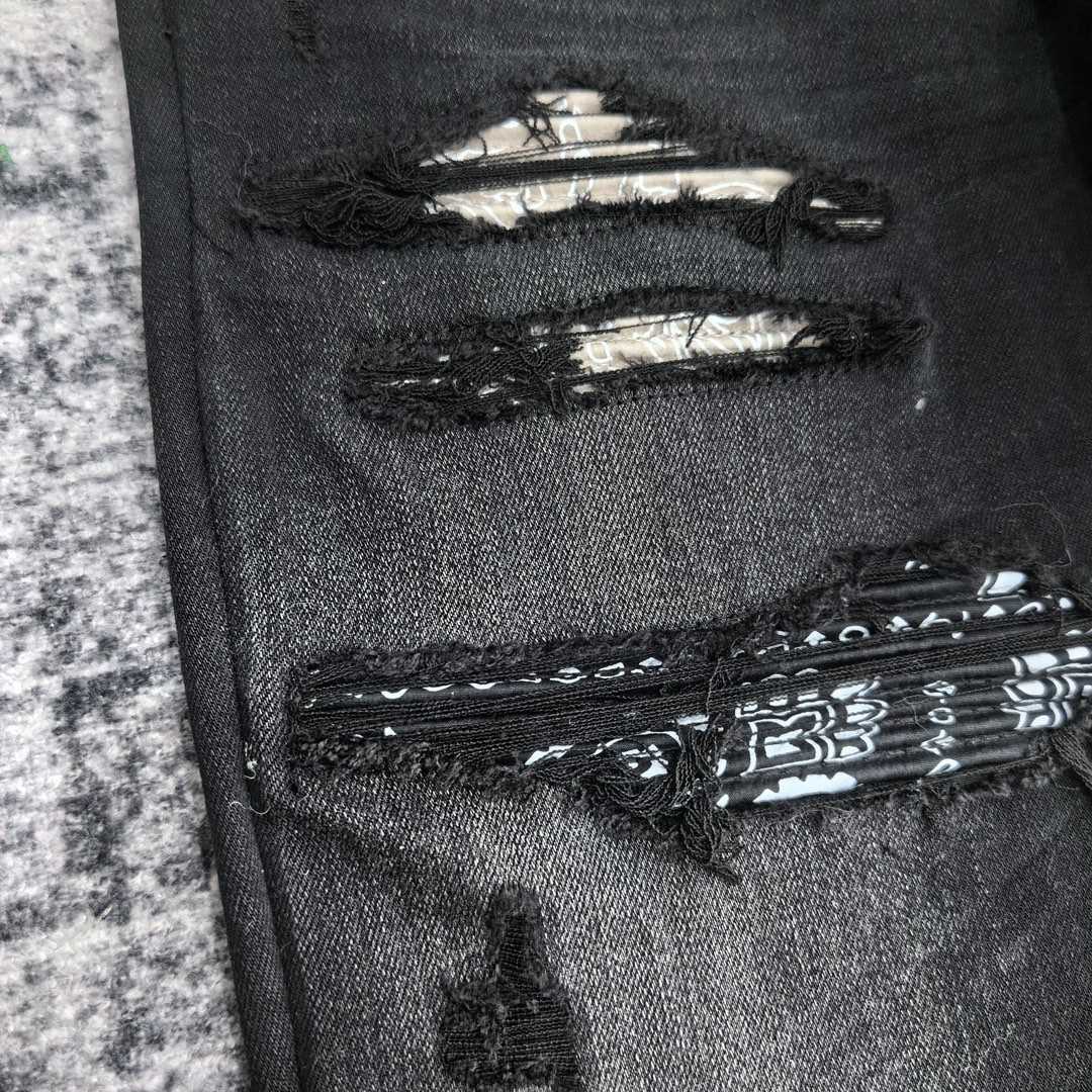 Amiri Slim Fit Jeans    665 - DopestKickz