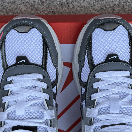 Nike Wmns v2k Runtekk Low ''White Grey Pink'' Sneaker       FZ5061-100 - DopestKickz