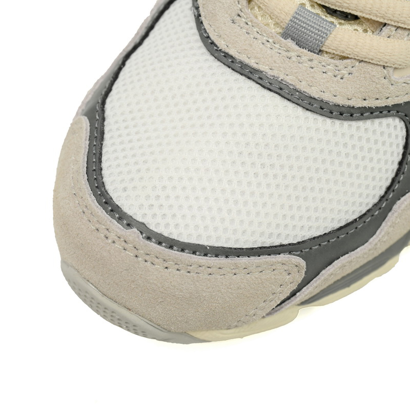 AsicsGEL-NYC Rice White Gray Sneakers           1201A789  - DopestKickz