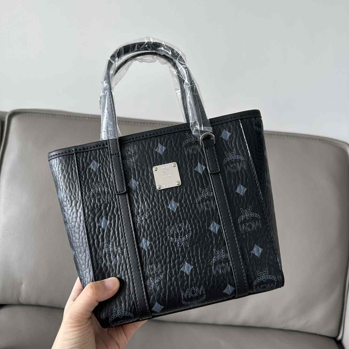 MCM Aren Top-zip Shopper In Visetos - DopestKickz