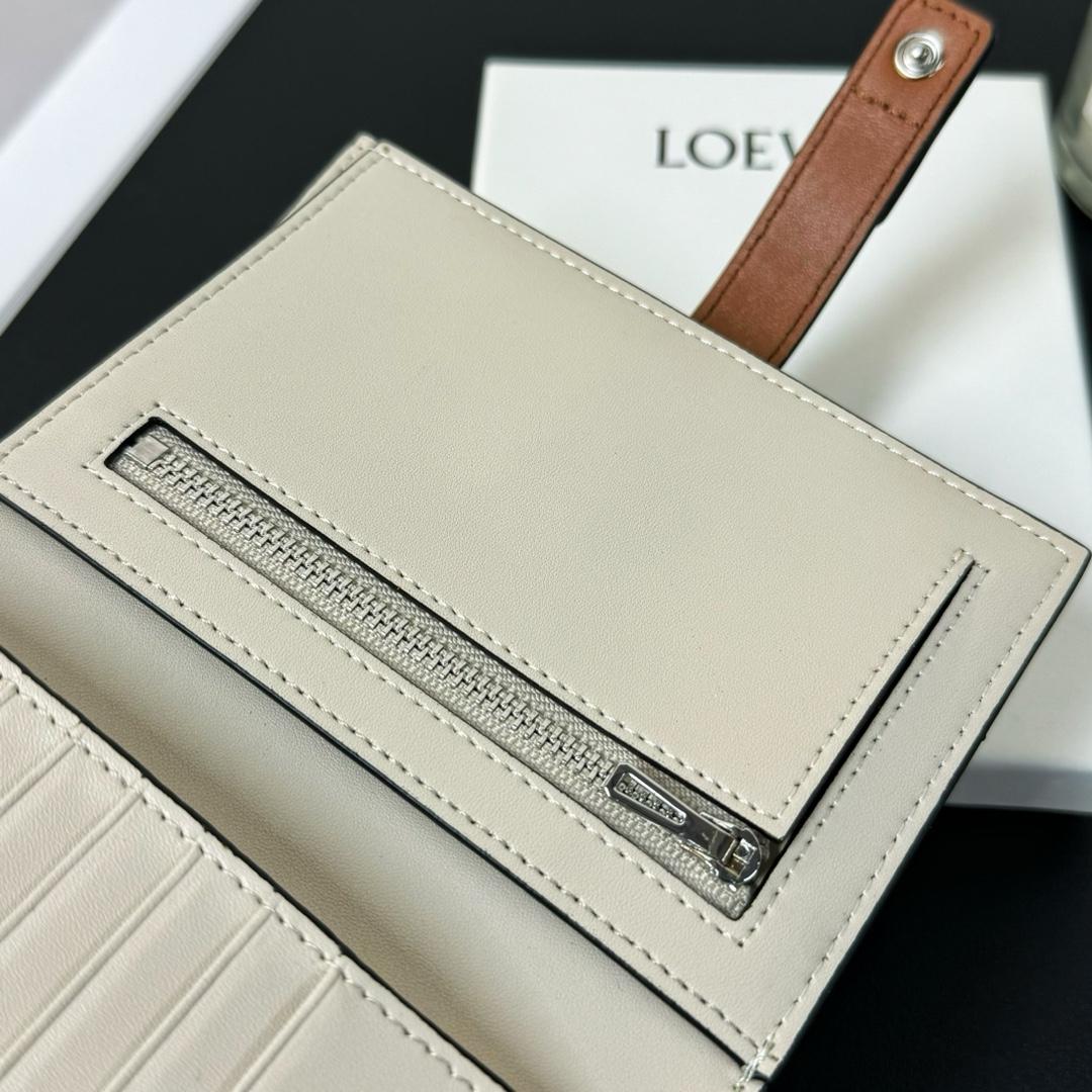 Loewe Medium Vertical Grained-Leather Wallet(14×11cm) - DopestKickz