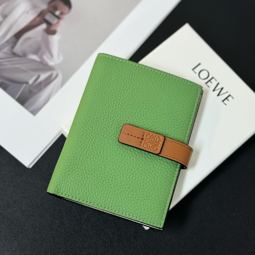Loewe Medium Vertical Grained-Leather Wallet(14×11cm) - DopestKickz