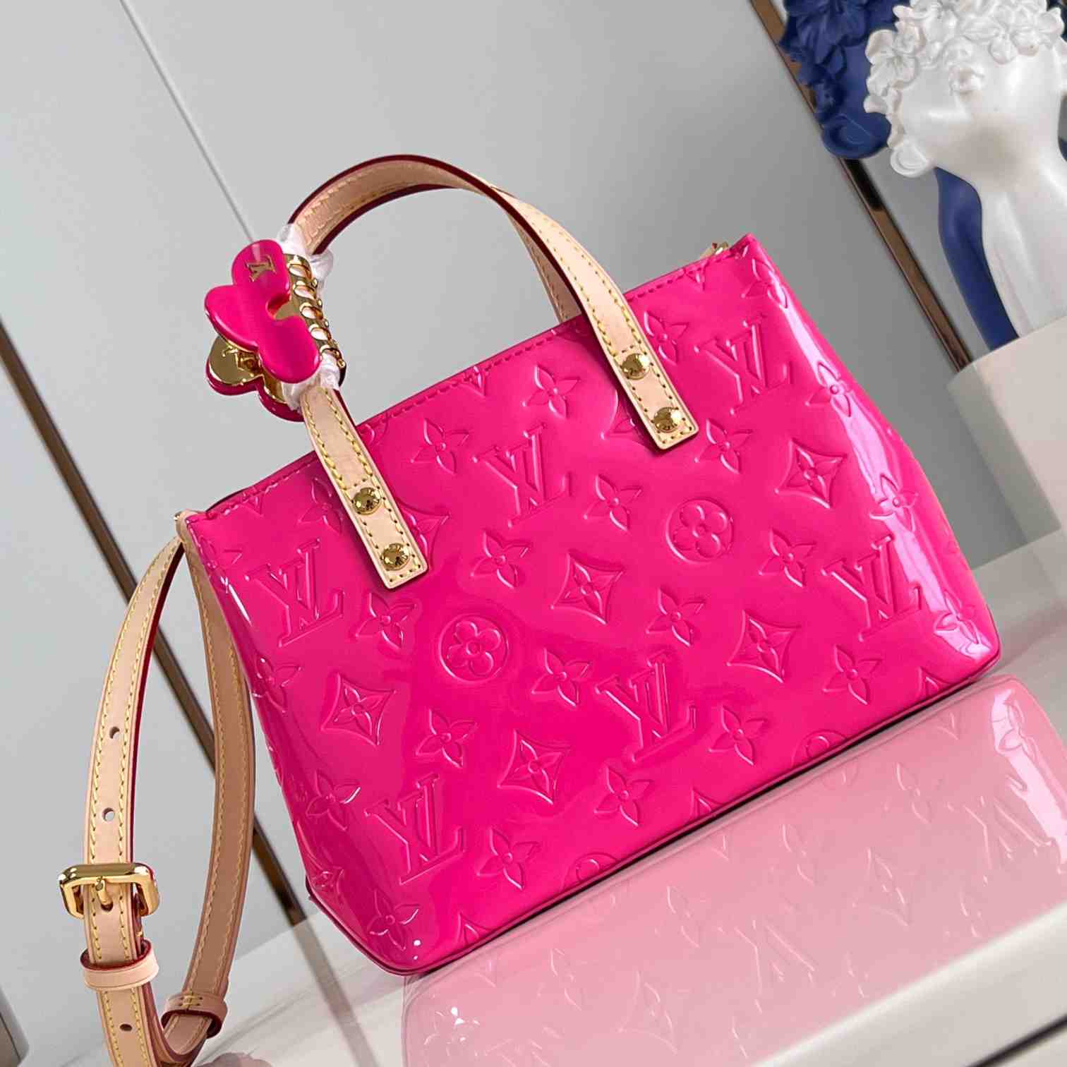 Louis Vuitton Reade PM    M24028 - DopestKickz