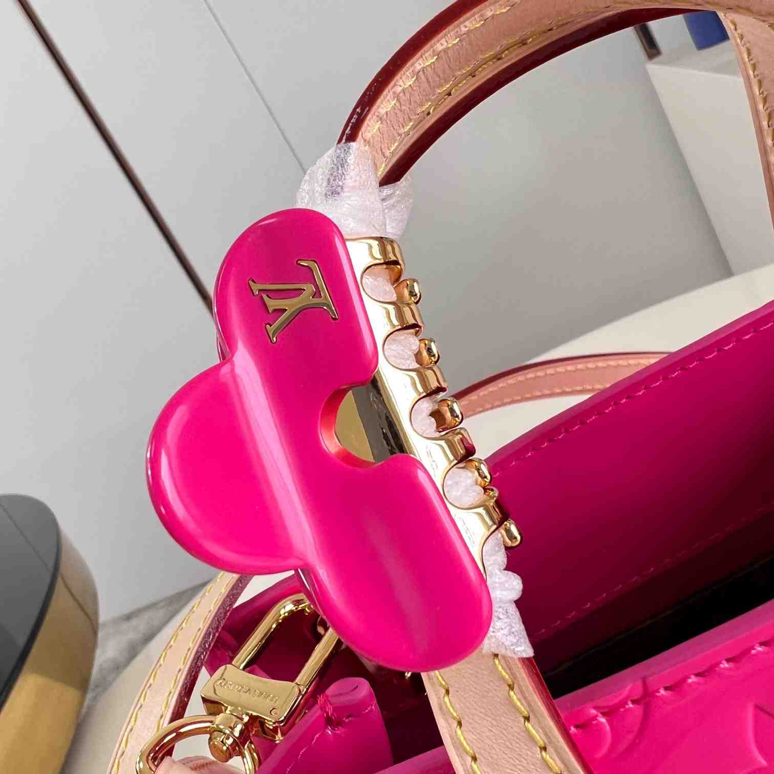 Louis Vuitton Reade PM    M24028 - DopestKickz