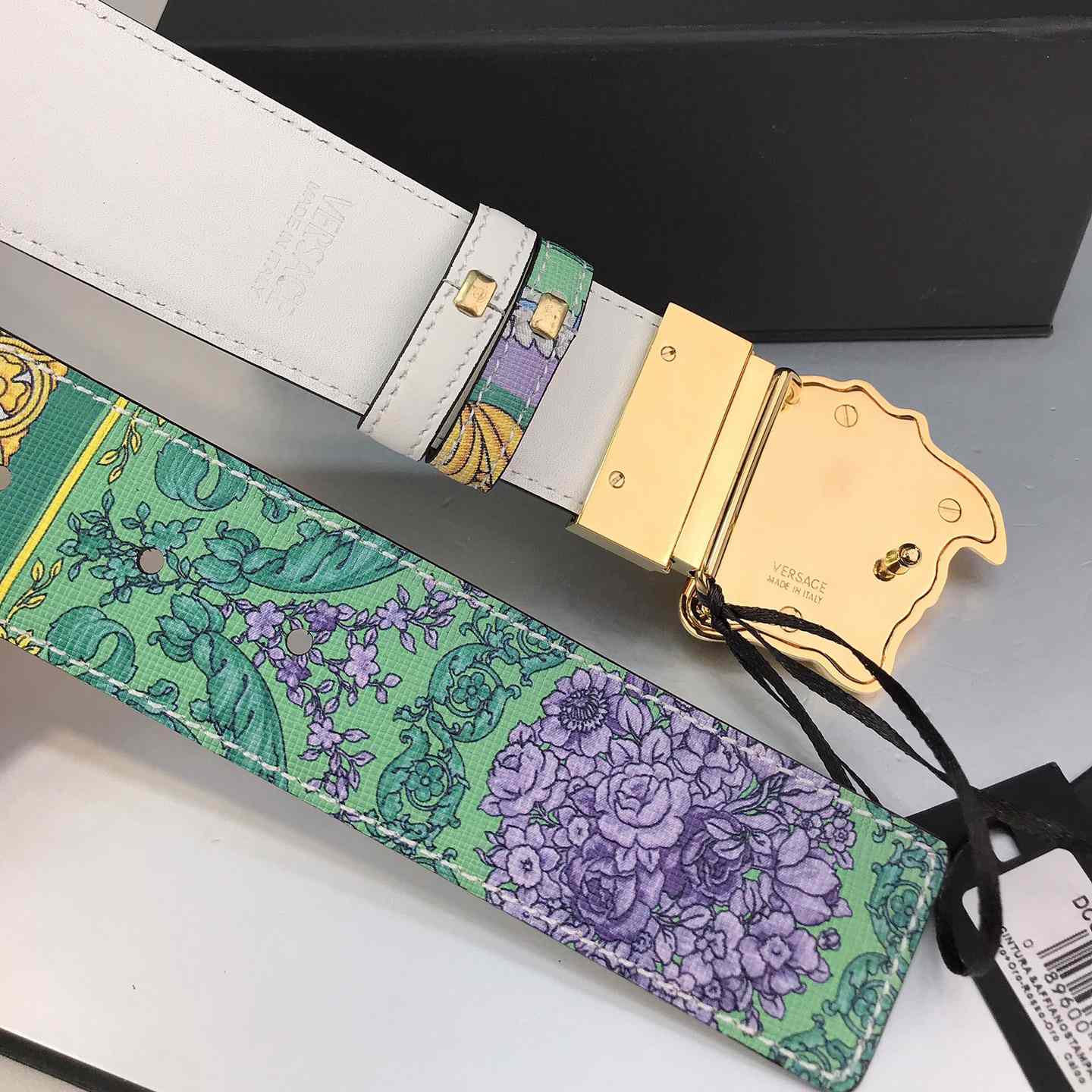Versace Reversible Barocco Medusa Leather Belt   40mm - DopestKickz