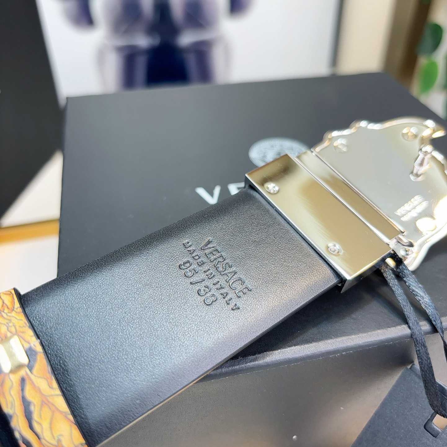 Versace Barocco Reversible Leather Belt    40mm - DopestKickz