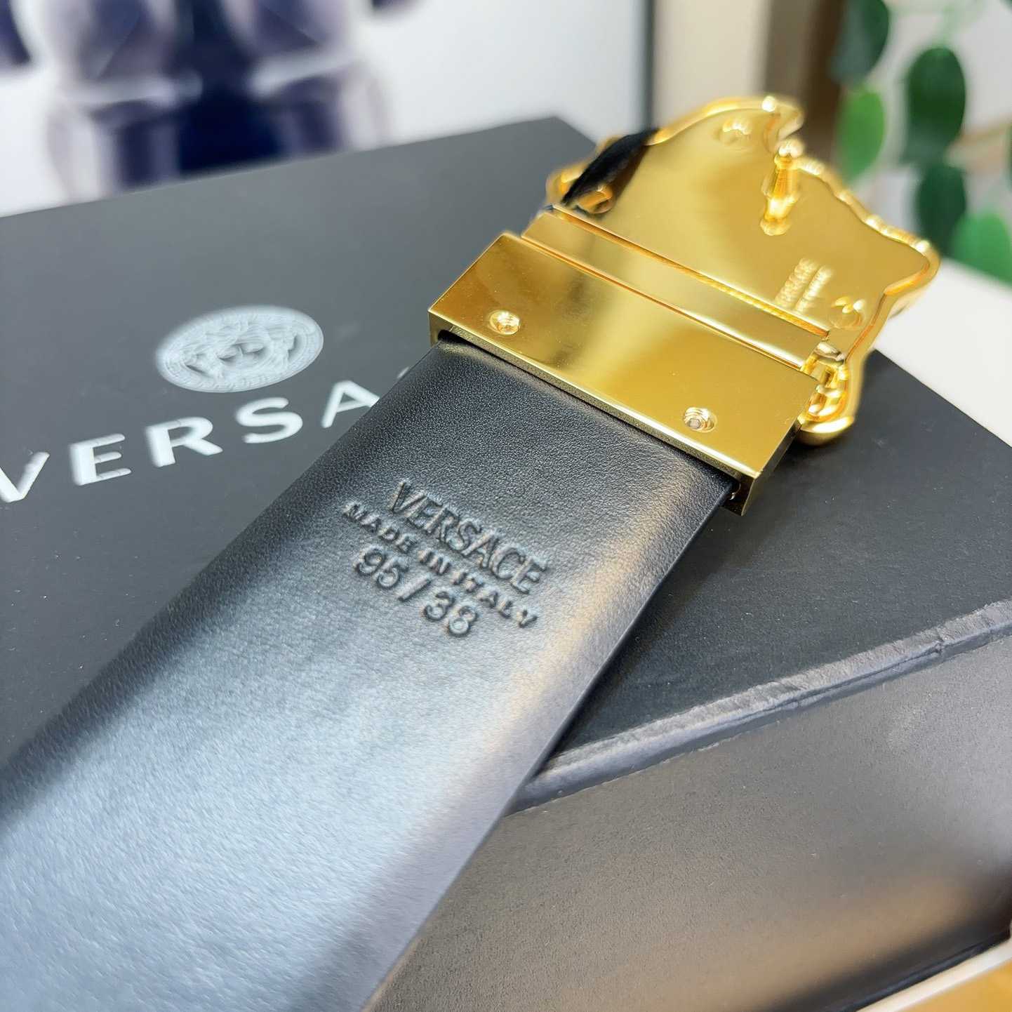 Versace Barocco Reversible Leather Belt    40mm - DopestKickz