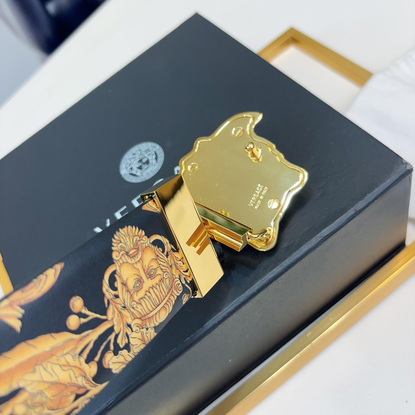 Versace Barocco Reversible Leather Belt    40mm - DopestKickz