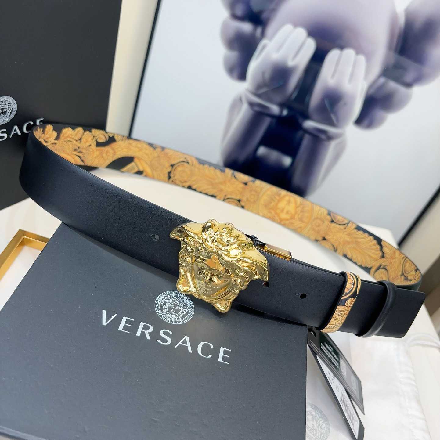 Versace Barocco Reversible Leather Belt    40mm - DopestKickz