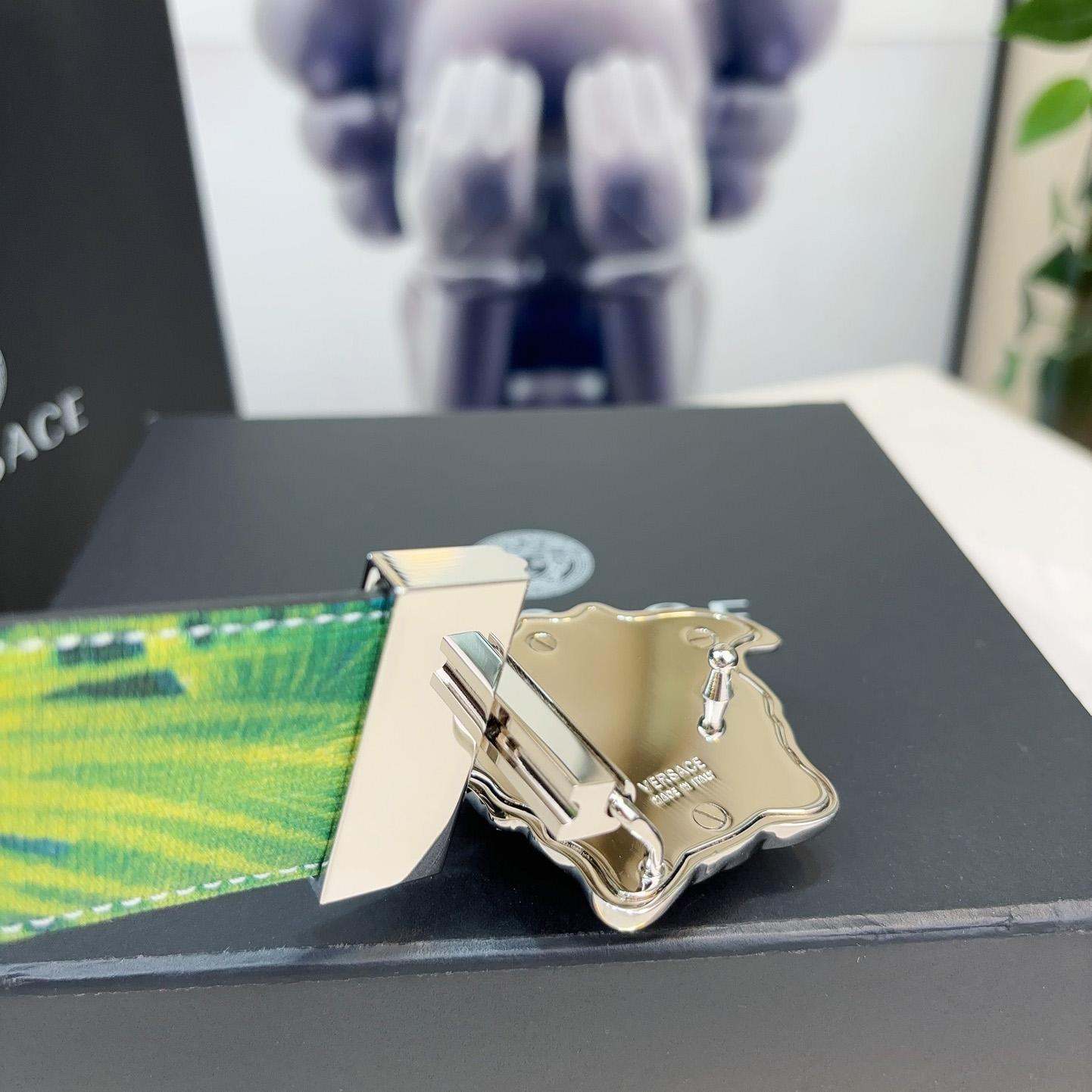 Versace Tiger La Medusa Leather Belt   40mm - DopestKickz