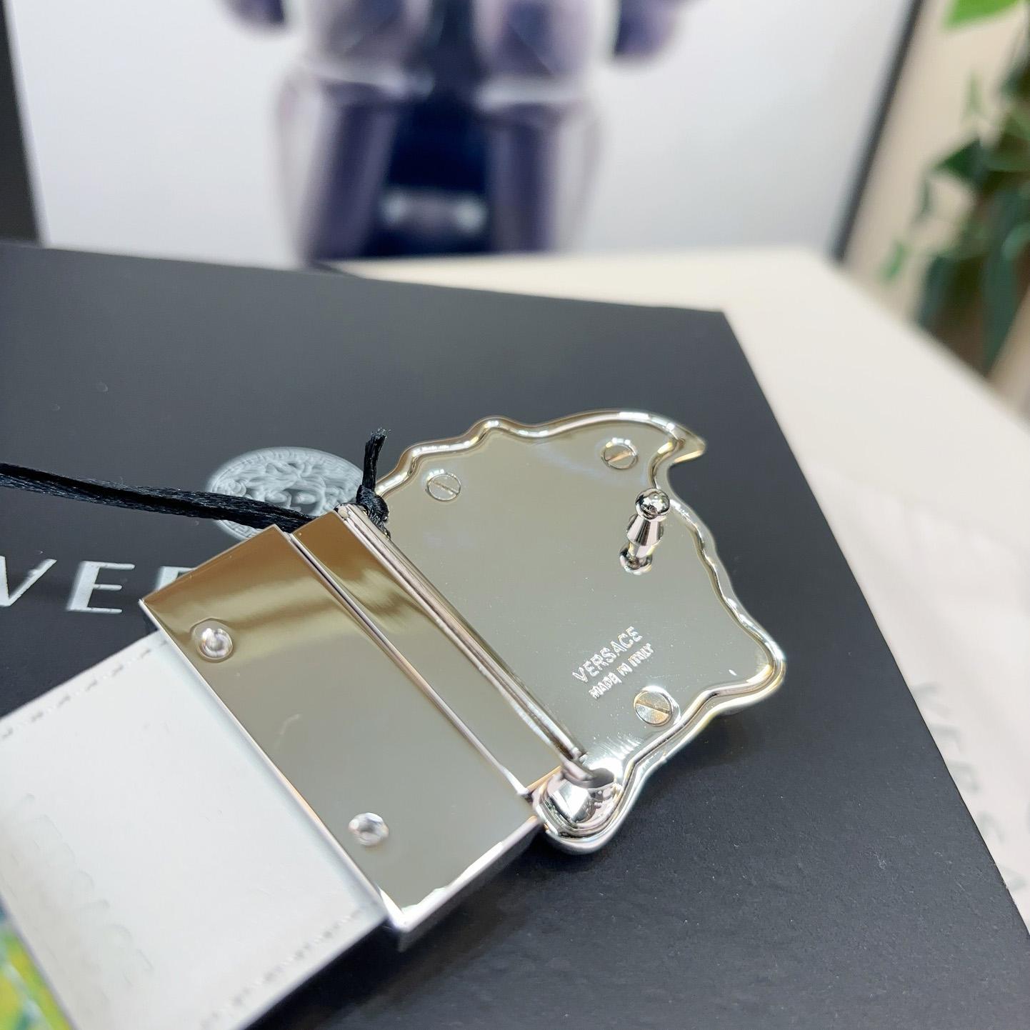 Versace Tiger La Medusa Leather Belt   40mm - DopestKickz