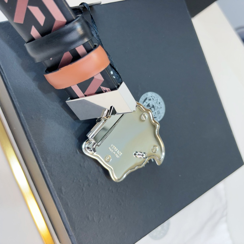 Versace Reversible Leather Belt    40mm - DopestKickz