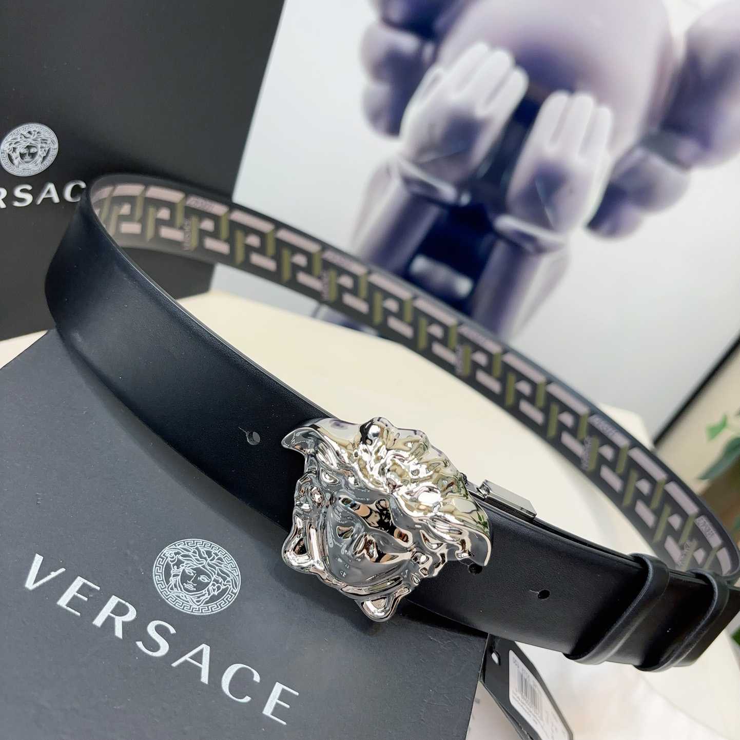 Versace Reversible Leather Belt    40mm - DopestKickz