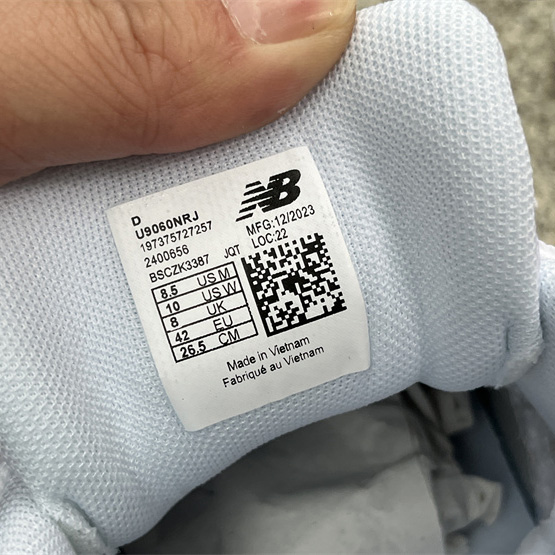 New Balance 9060 Sneakers    U9060NRJ - DopestKickz