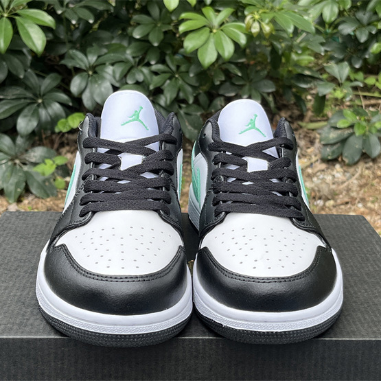 Air Jordan 1 Low Sneaker  553558-131 - DopestKickz