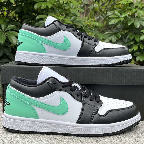 Air Jordan 1 Low Sneaker  553558-131 - DopestKickz