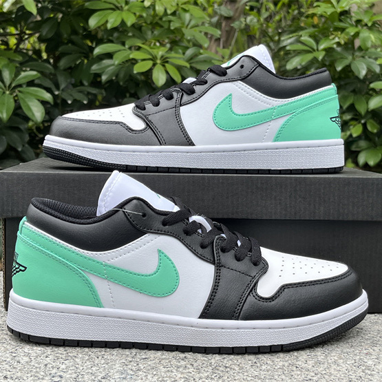 Air Jordan 1 Low Sneaker  553558-131 - DopestKickz