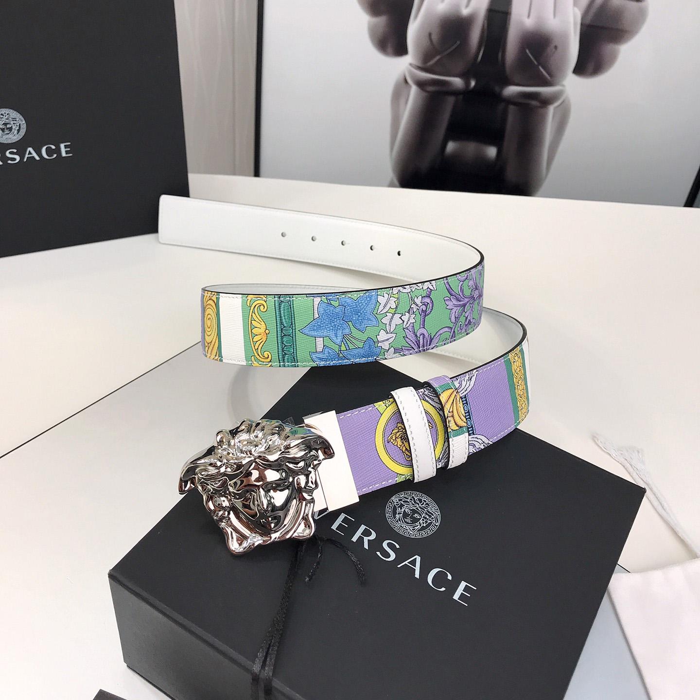 Versace Reversible Barocco Medusa Leather Belt   40mm - DopestKickz