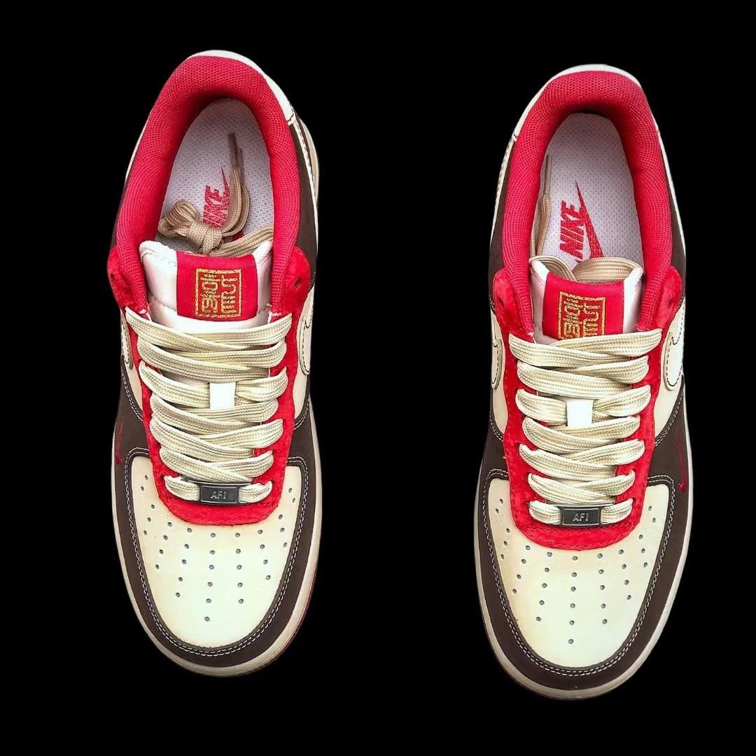 Nike SB Dunk Low Sneaker      - DopestKickz