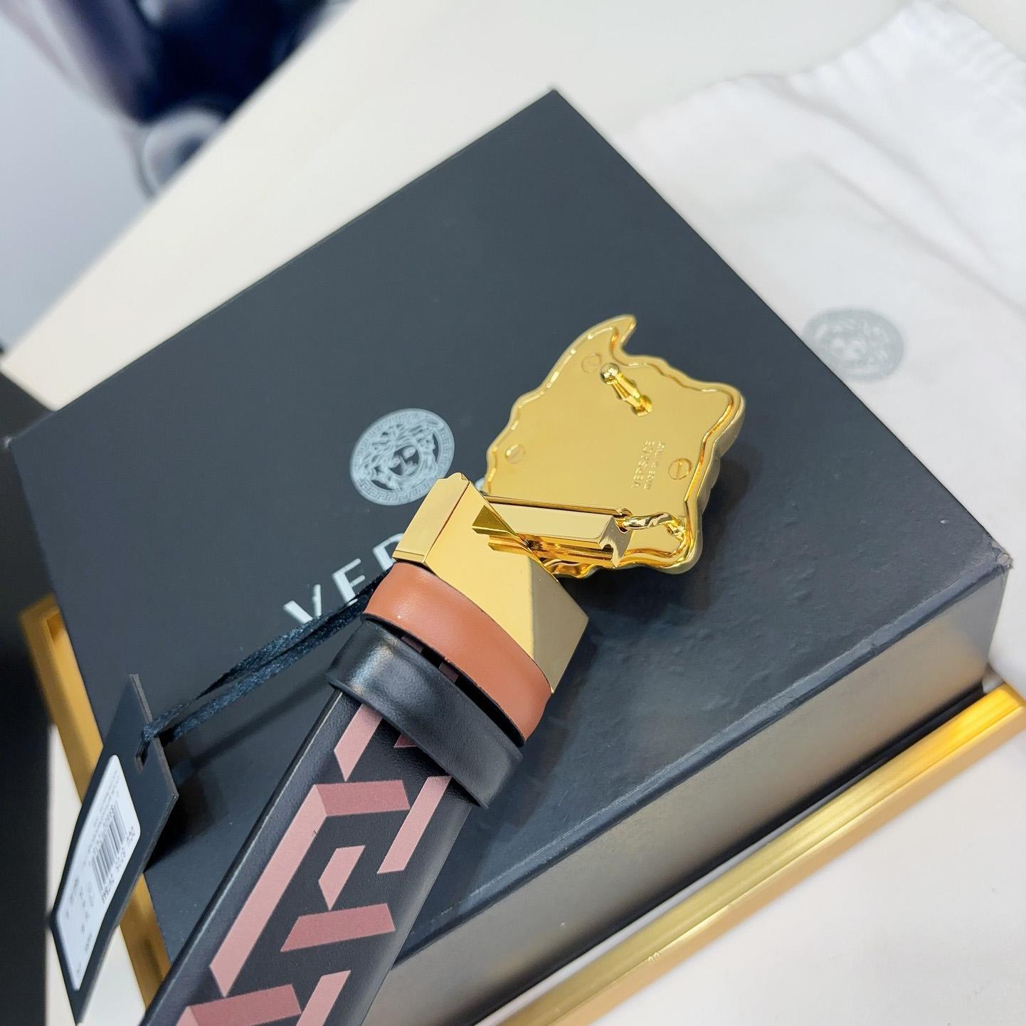 Versace Reversible Leather Belt    40mm - DopestKickz