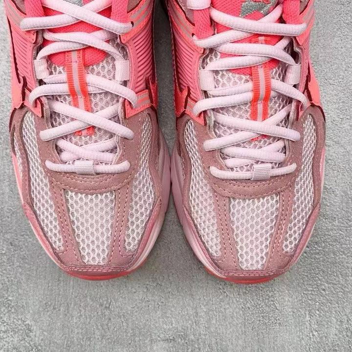 Nike Air Zoom Vomero 5 Sneaker    FQ0257 666 - DopestKickz