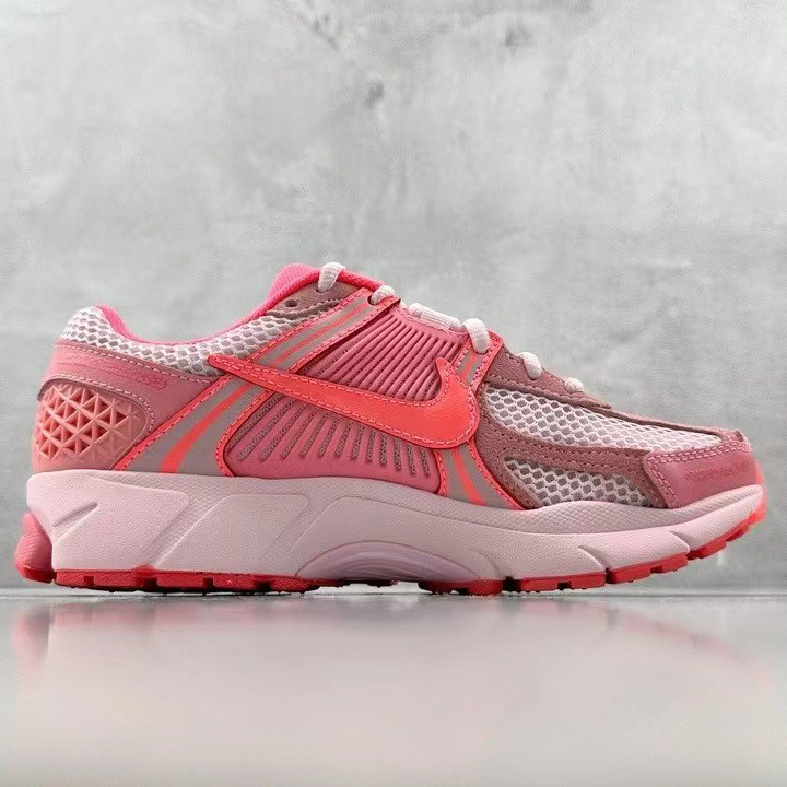 Nike Air Zoom Vomero 5 Sneaker    FQ0257 666 - DopestKickz