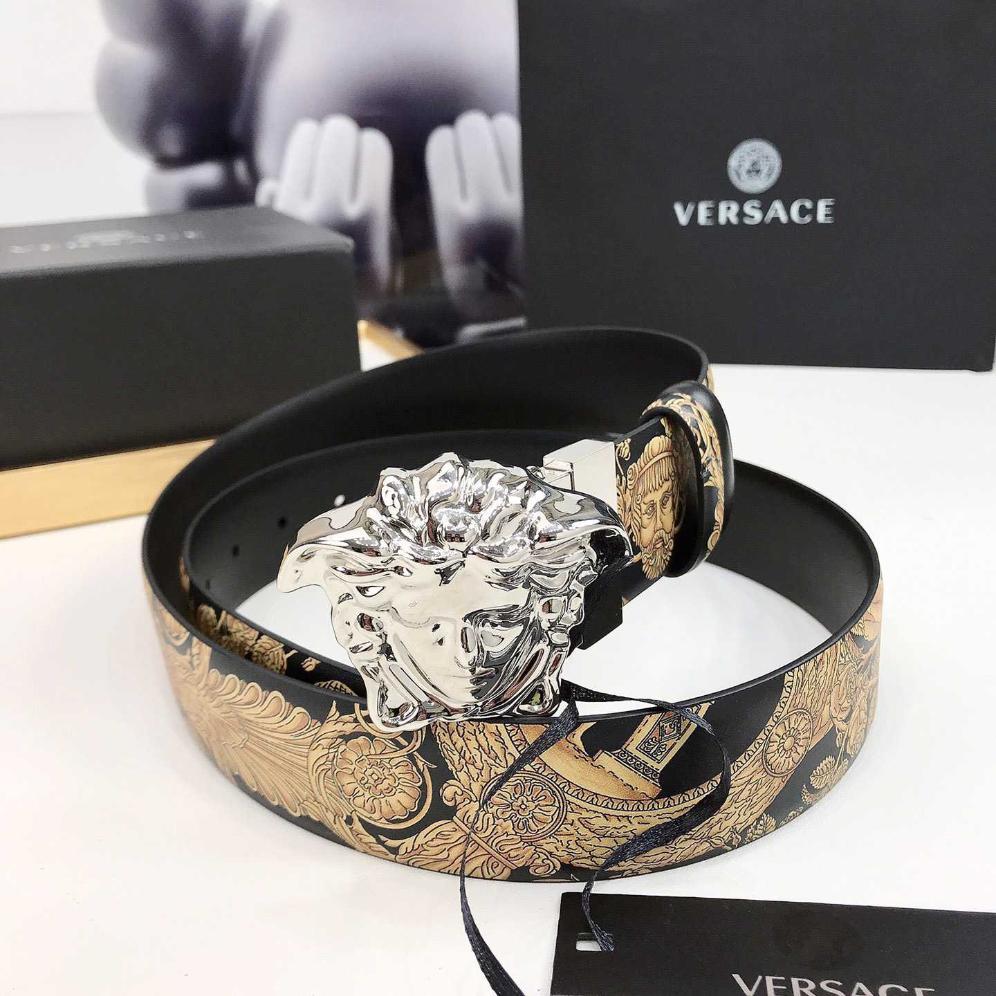 Versace Barocco Reversible Leather Belt    40mm - DopestKickz