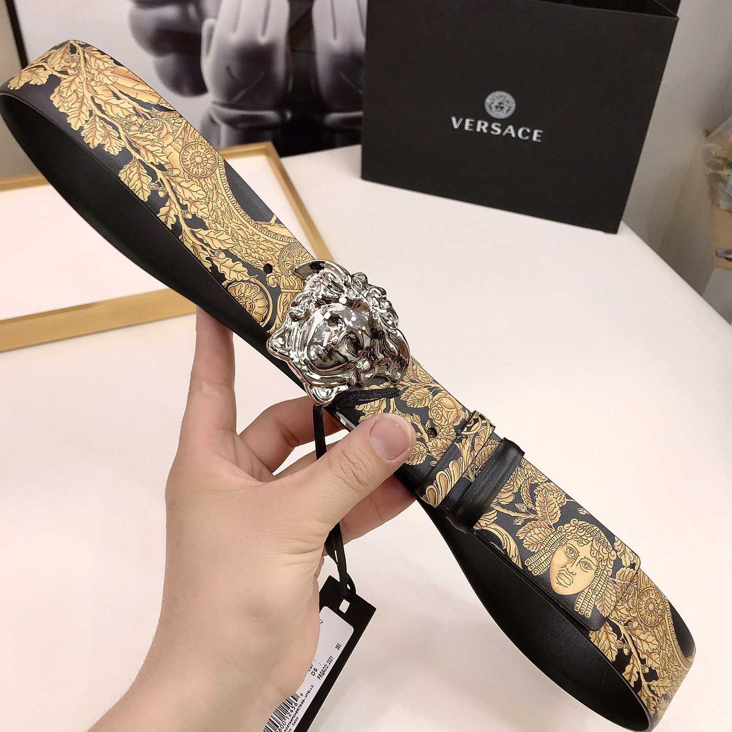 Versace Barocco Reversible Leather Belt    40mm - DopestKickz