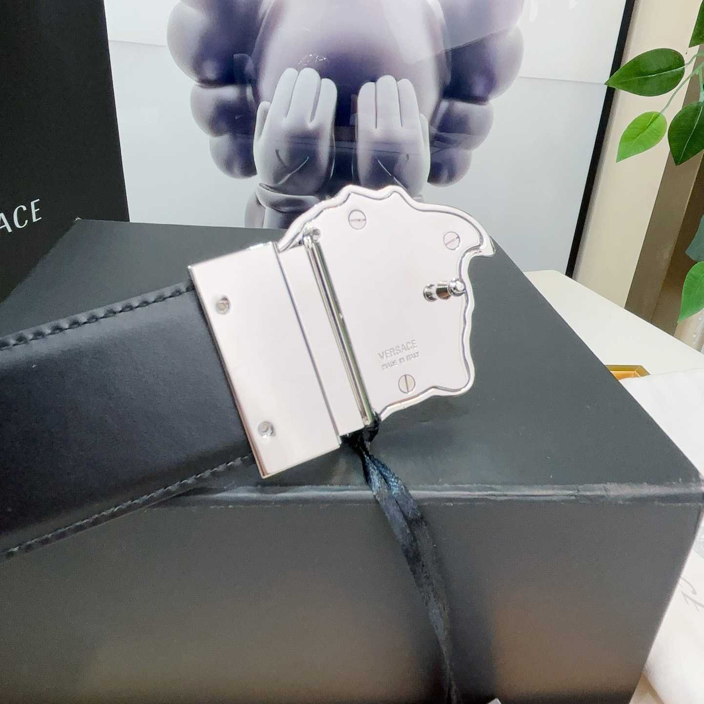 Versace Medusa Greek-print Leather Belt    40mm - DopestKickz