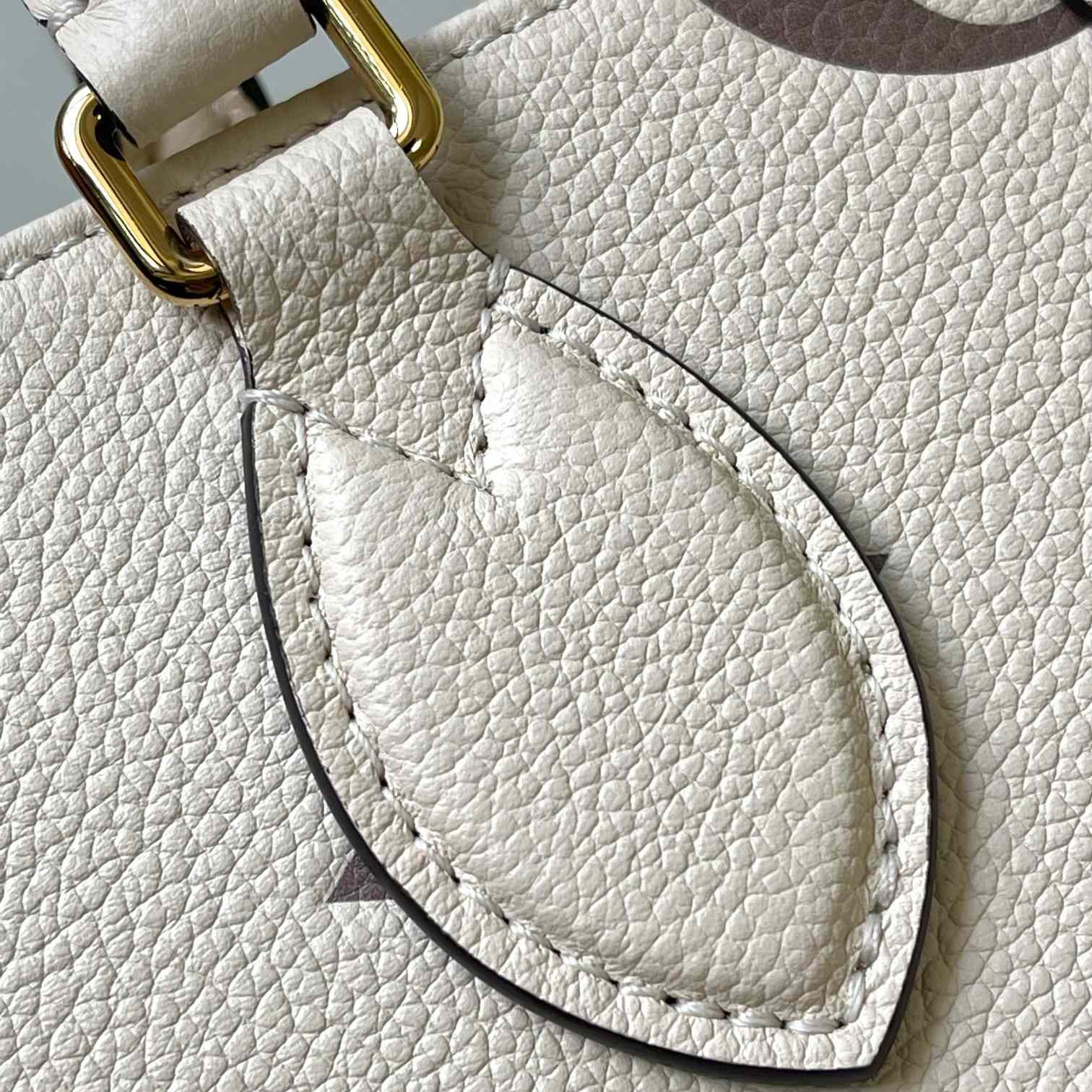 Louis Vuitton OnTheGo   M45654   25-19-11.5cm - DopestKickz