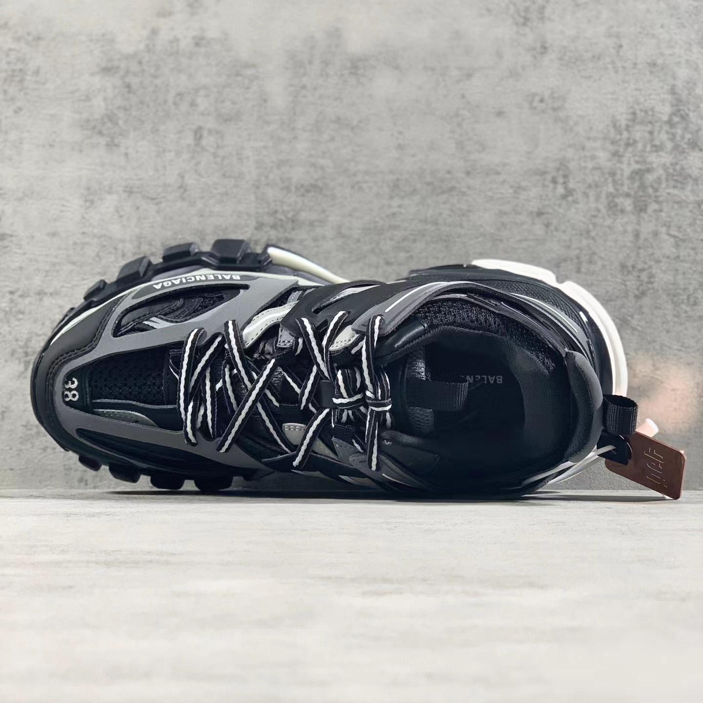 Balenciaga Track Sneaker    - DopestKickz