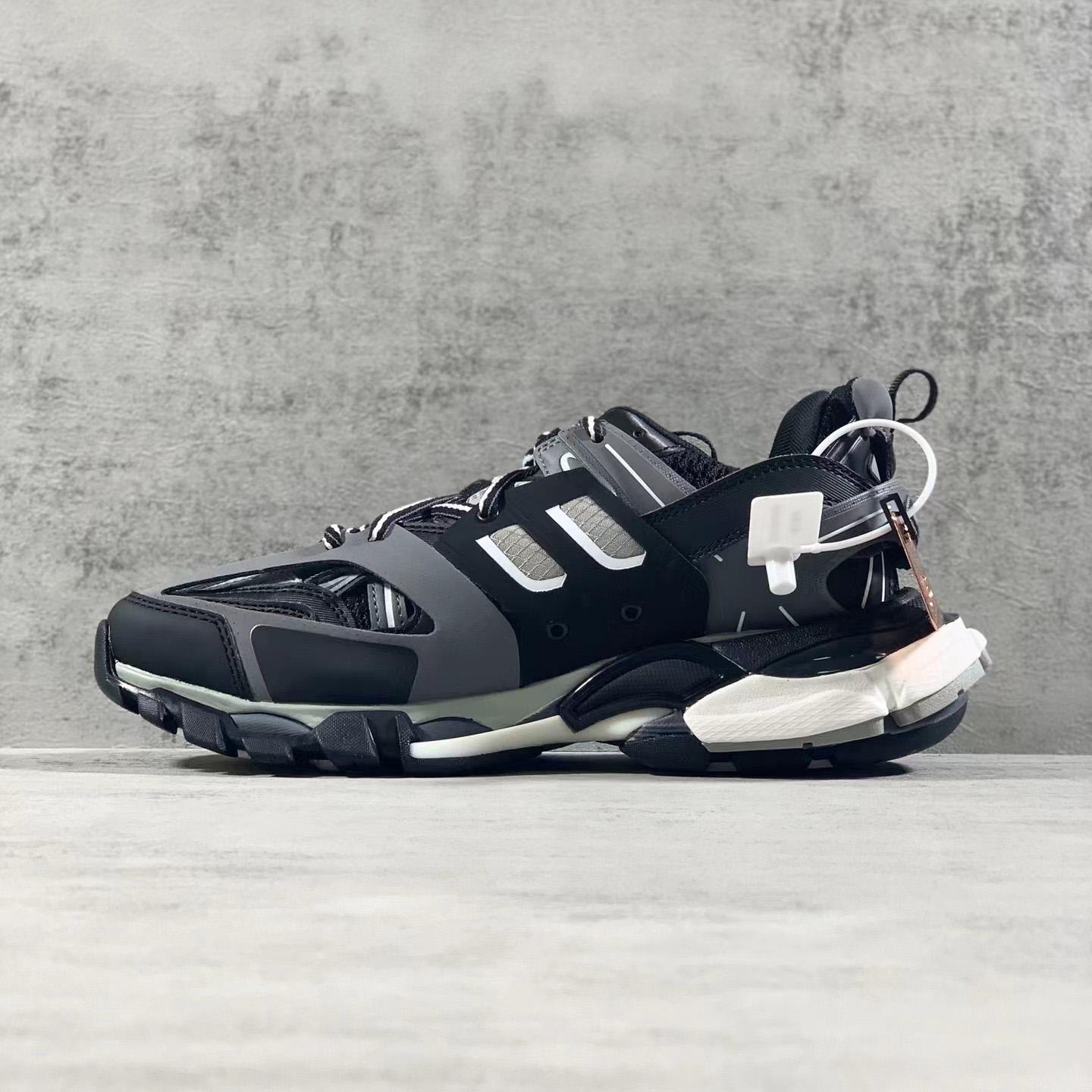 Balenciaga Track Sneaker    - DopestKickz