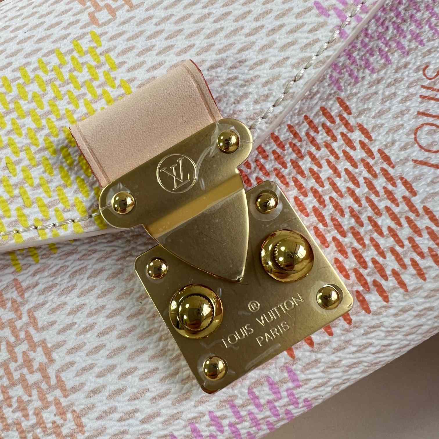 Louis Vuitton Pochette Métis East West    N40749 - DopestKickz