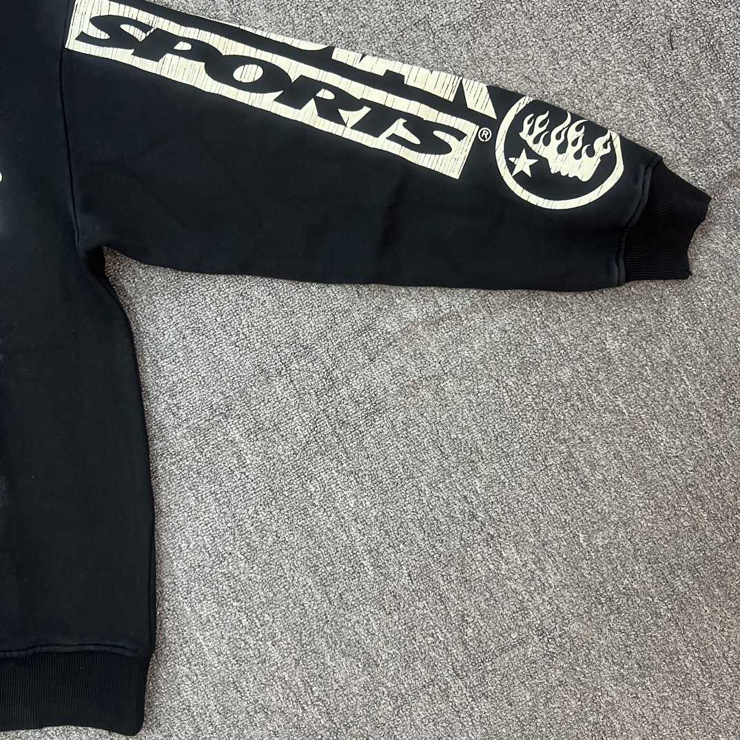 Hellstar Sports 96' Crewneck - DopestKickz