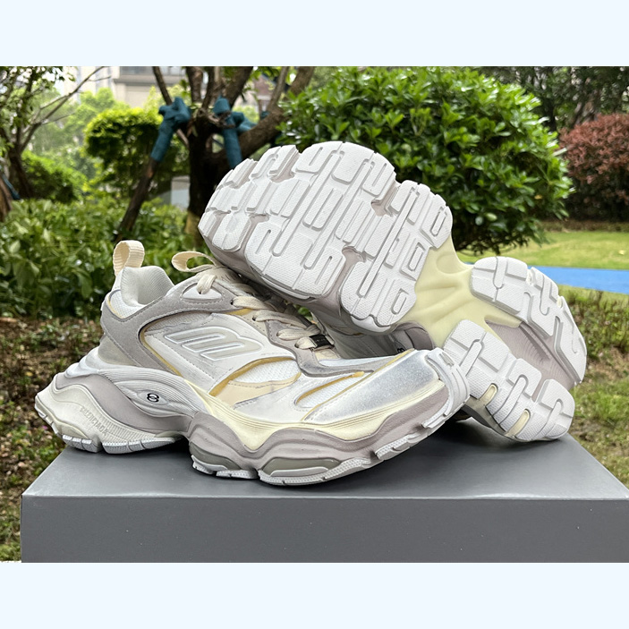 Balenciaga Cargo Sneaker  - DopestKickz