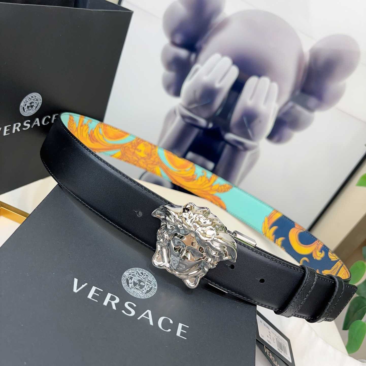Versace Barocco Reversible Leather Belt    40mm - DopestKickz