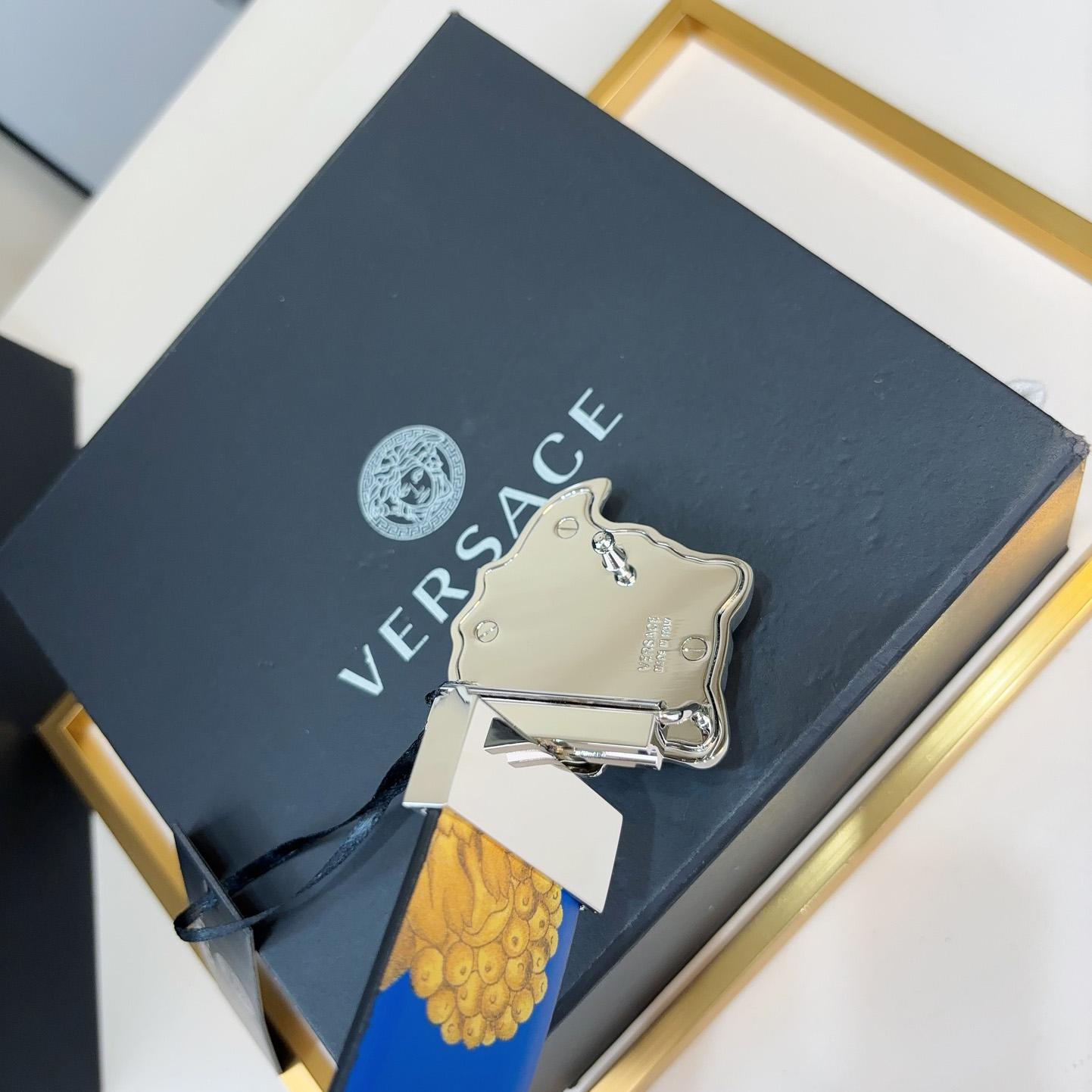Versace Barocco Reversible Leather Belt    40mm - DopestKickz