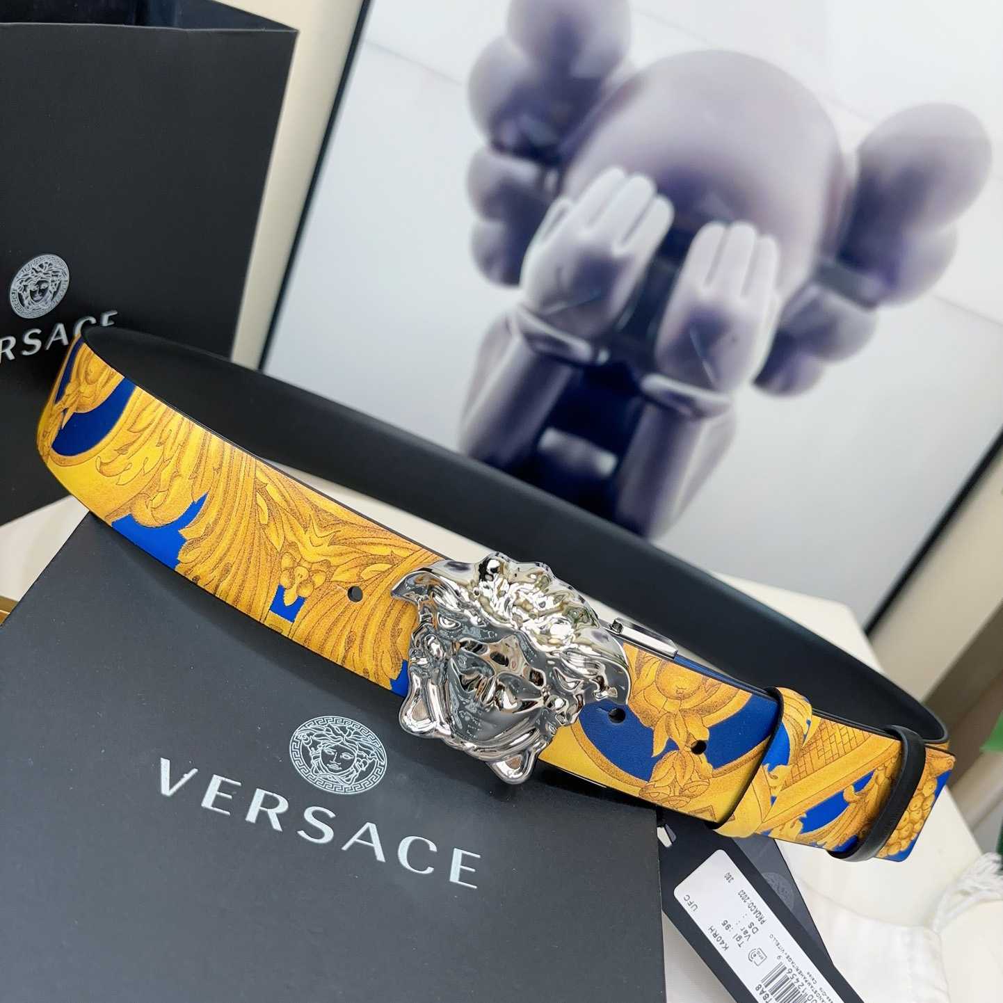 Versace Barocco Reversible Leather Belt    40mm - DopestKickz