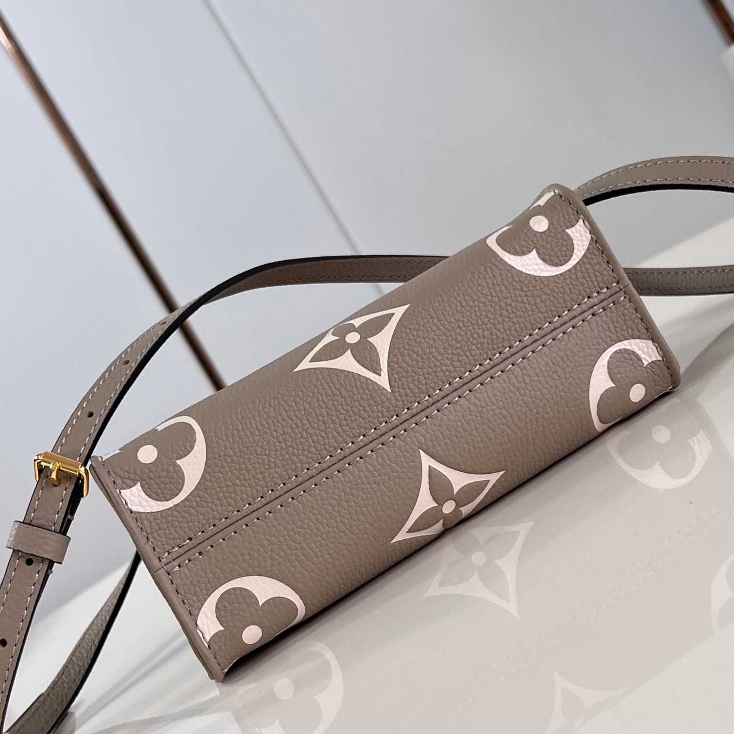 Louis Vuitton OnTheGo BB   M47054 - DopestKickz