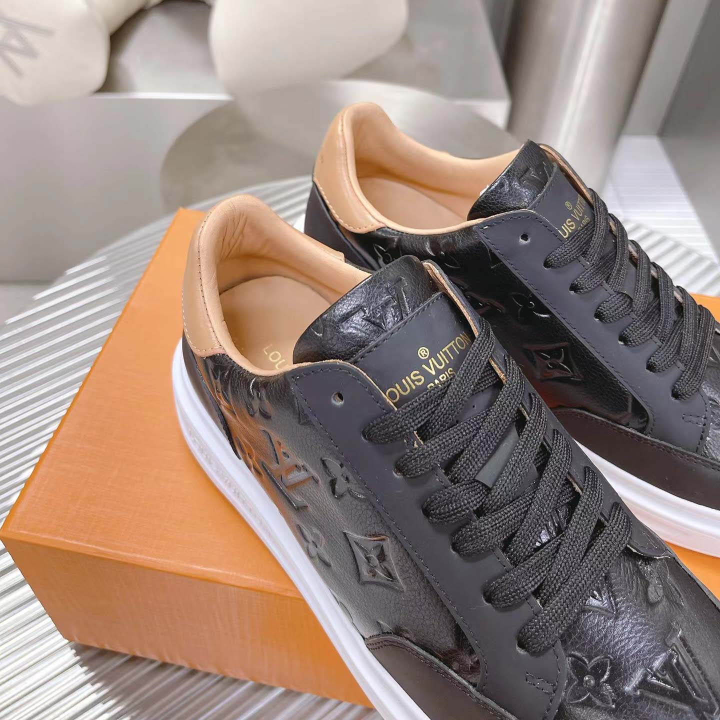 Louis Vuitton Beverly Hills Sneaker    1A8V45 - DopestKickz