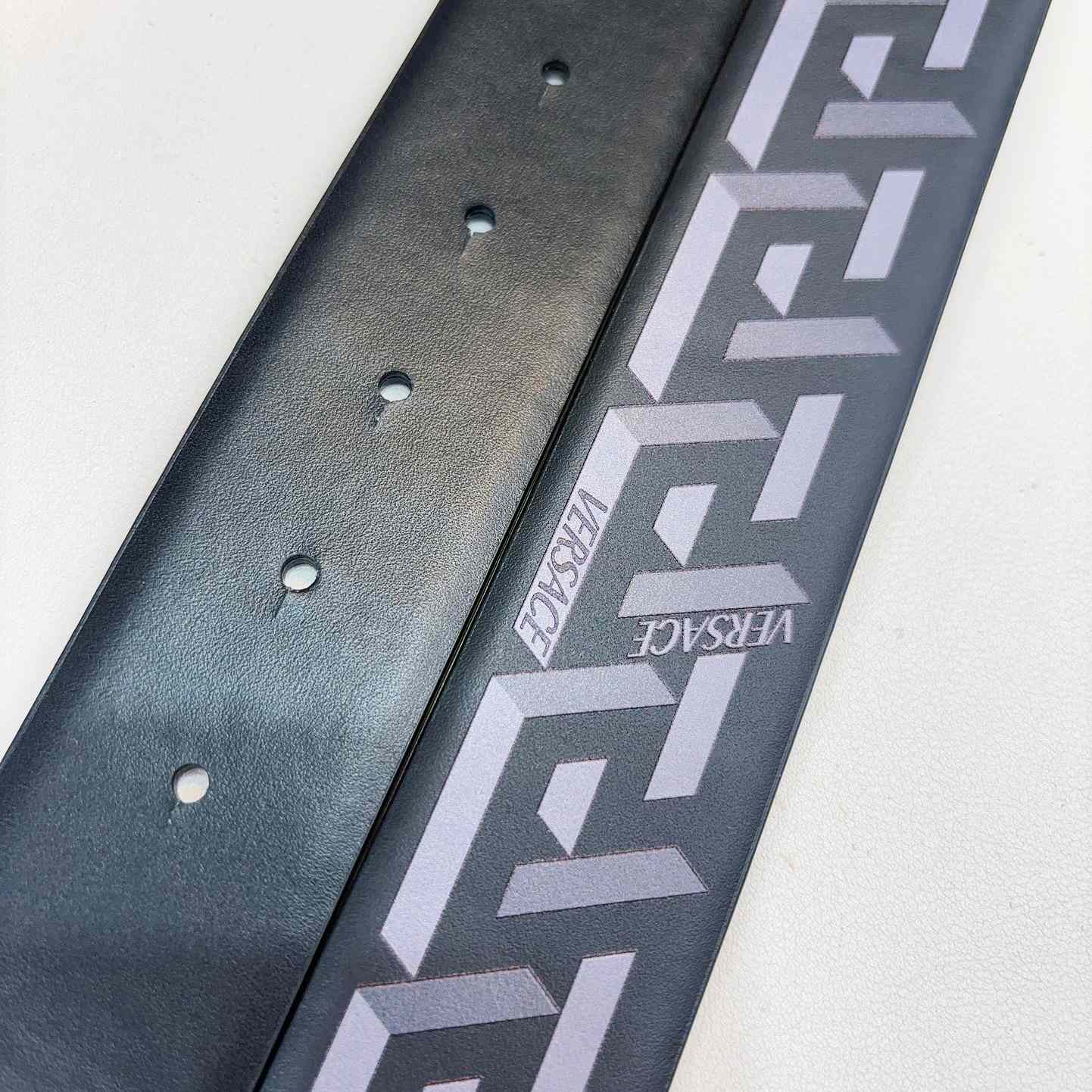 Versace Reversible Leather Belt    40mm - DopestKickz