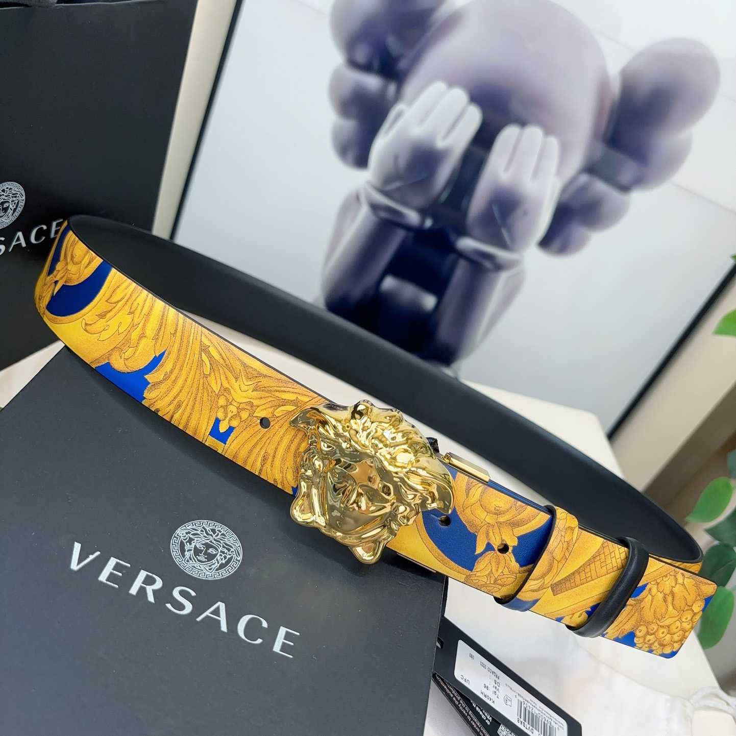 Versace Barocco Reversible Leather Belt    40mm - DopestKickz