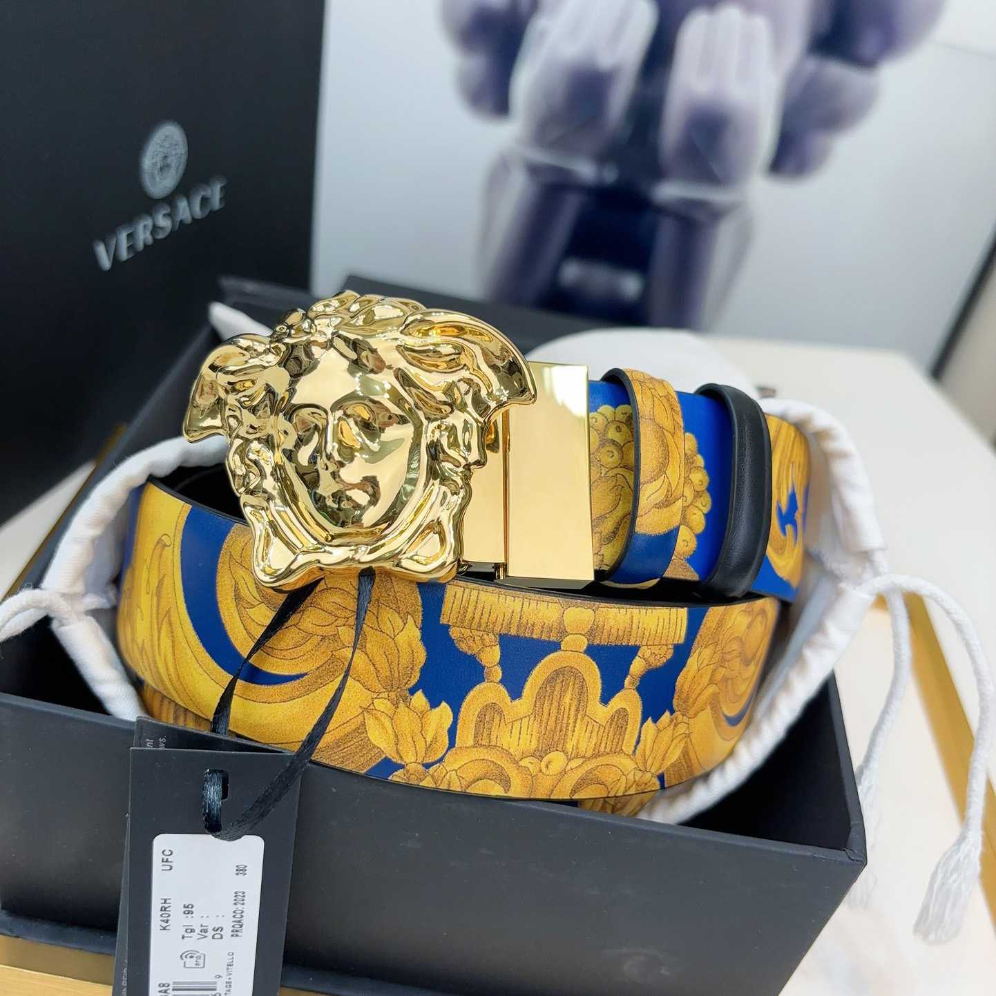 Versace Barocco Reversible Leather Belt    40mm - DopestKickz