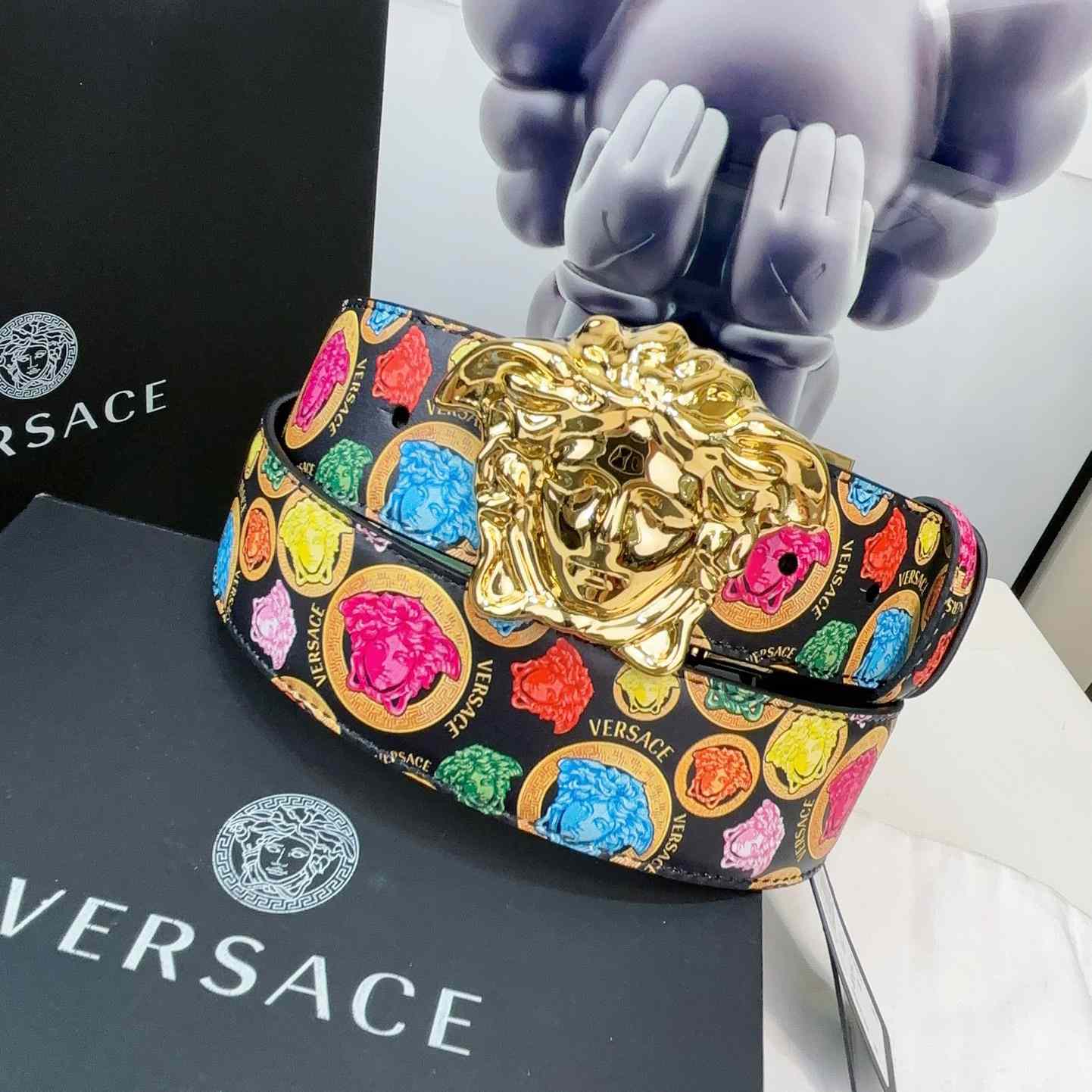 Versace Medusa Medallion Print Reversible Leather Belt   40mm - DopestKickz