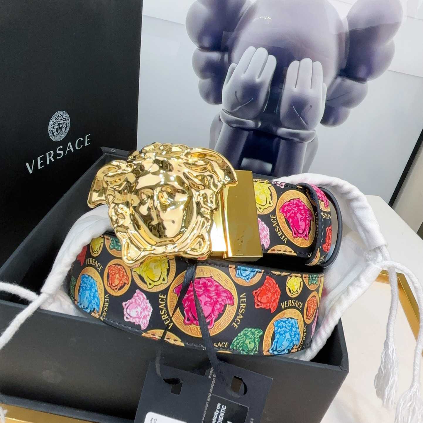 Versace Medusa Medallion Print Reversible Leather Belt   40mm - DopestKickz