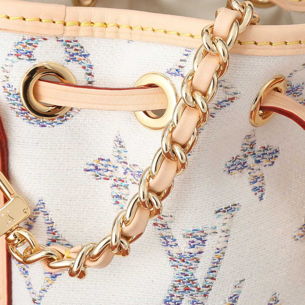 Louis Vuitton Nano Noé     M83453 - DopestKickz