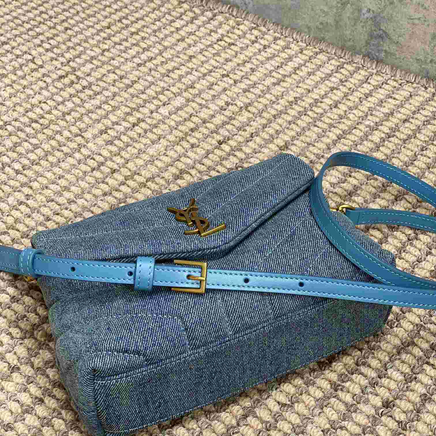 Saint Laurent Denim Shoulder Bag （0x7x15cm） - DopestKickz