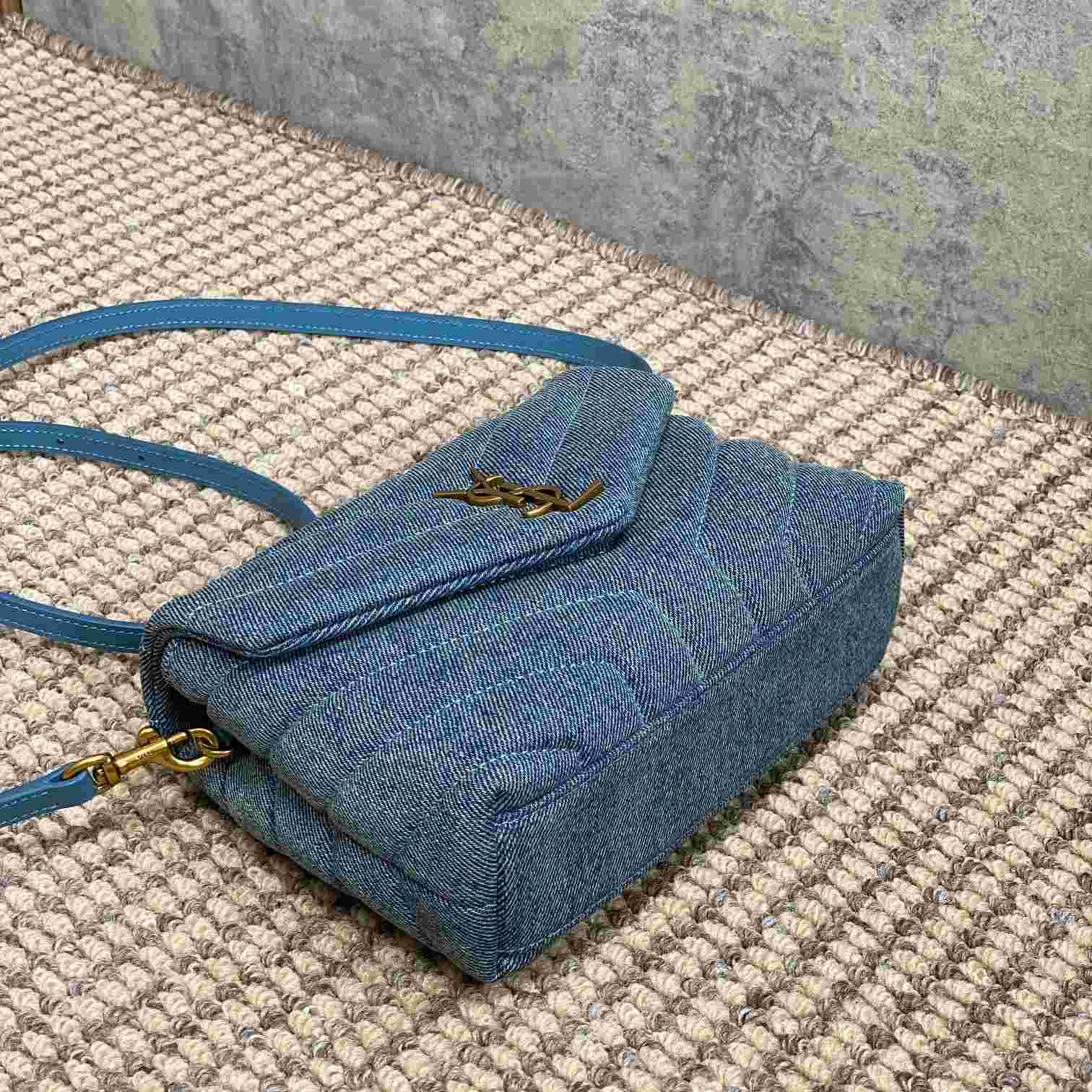 Saint Laurent Denim Shoulder Bag （0x7x15cm） - DopestKickz